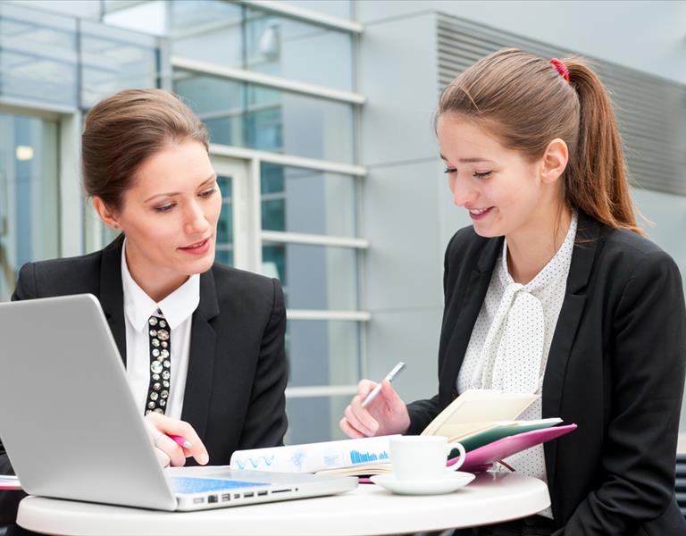 Programa Trainee: conheça os prós e contras