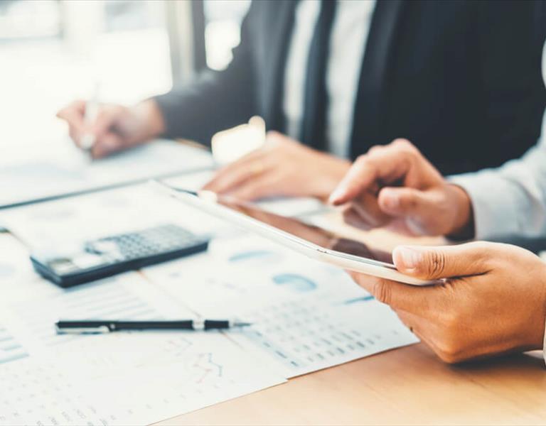 Como a tecnologia pode ajudar na organização financeira