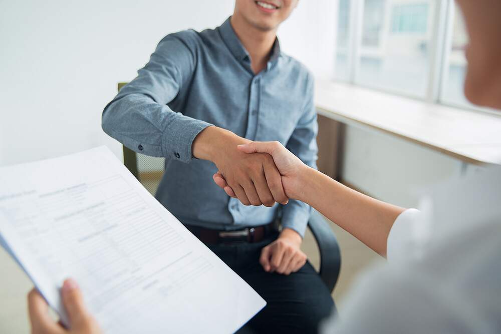 Como Deve Se Comportar O Funcionario Fora Da Empresa